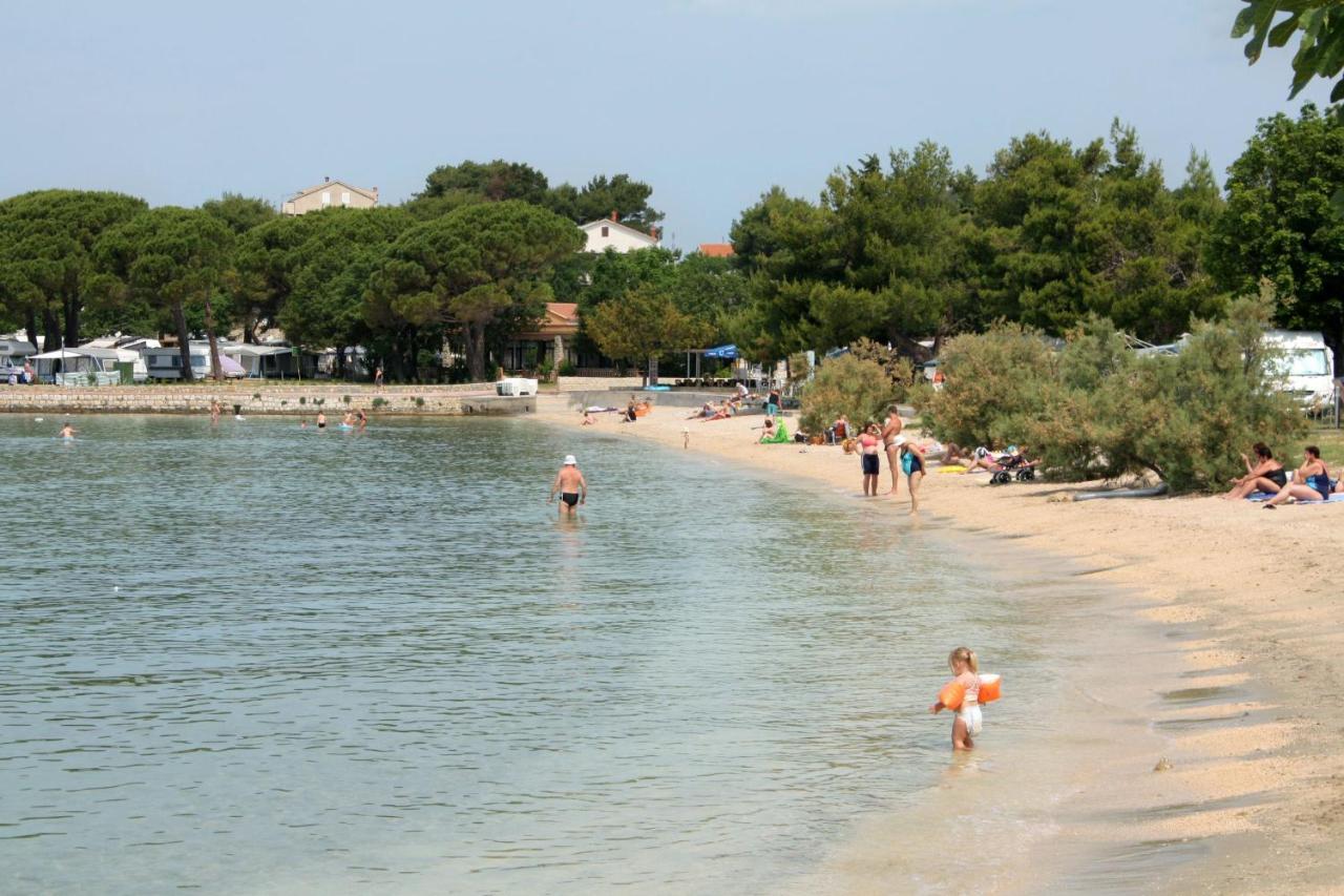 Apartments With A Swimming Pool Banjol, Rab - 11382 ภายนอก รูปภาพ