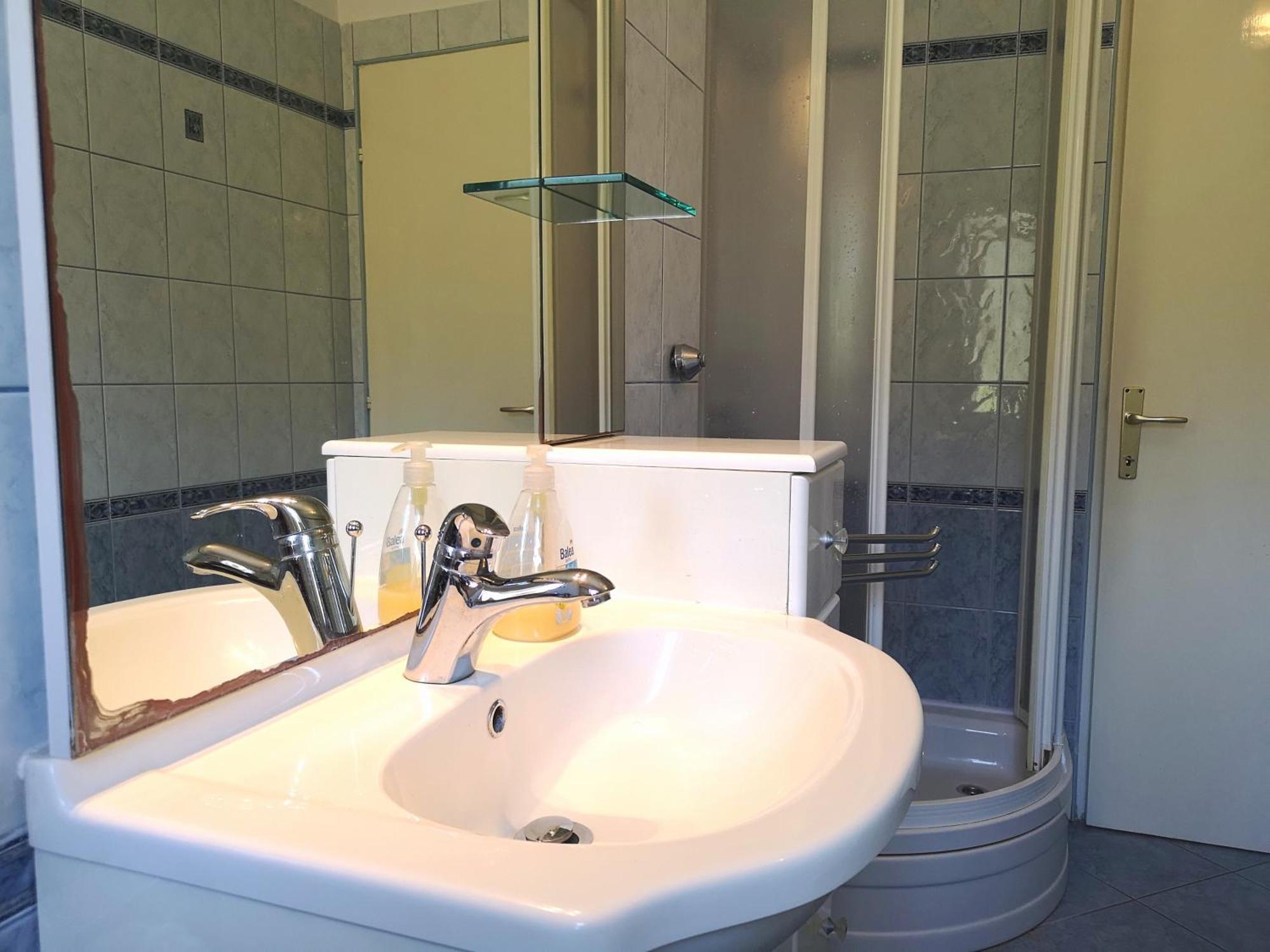 Apartments With A Swimming Pool Banjol, Rab - 11382 ห้อง รูปภาพ
