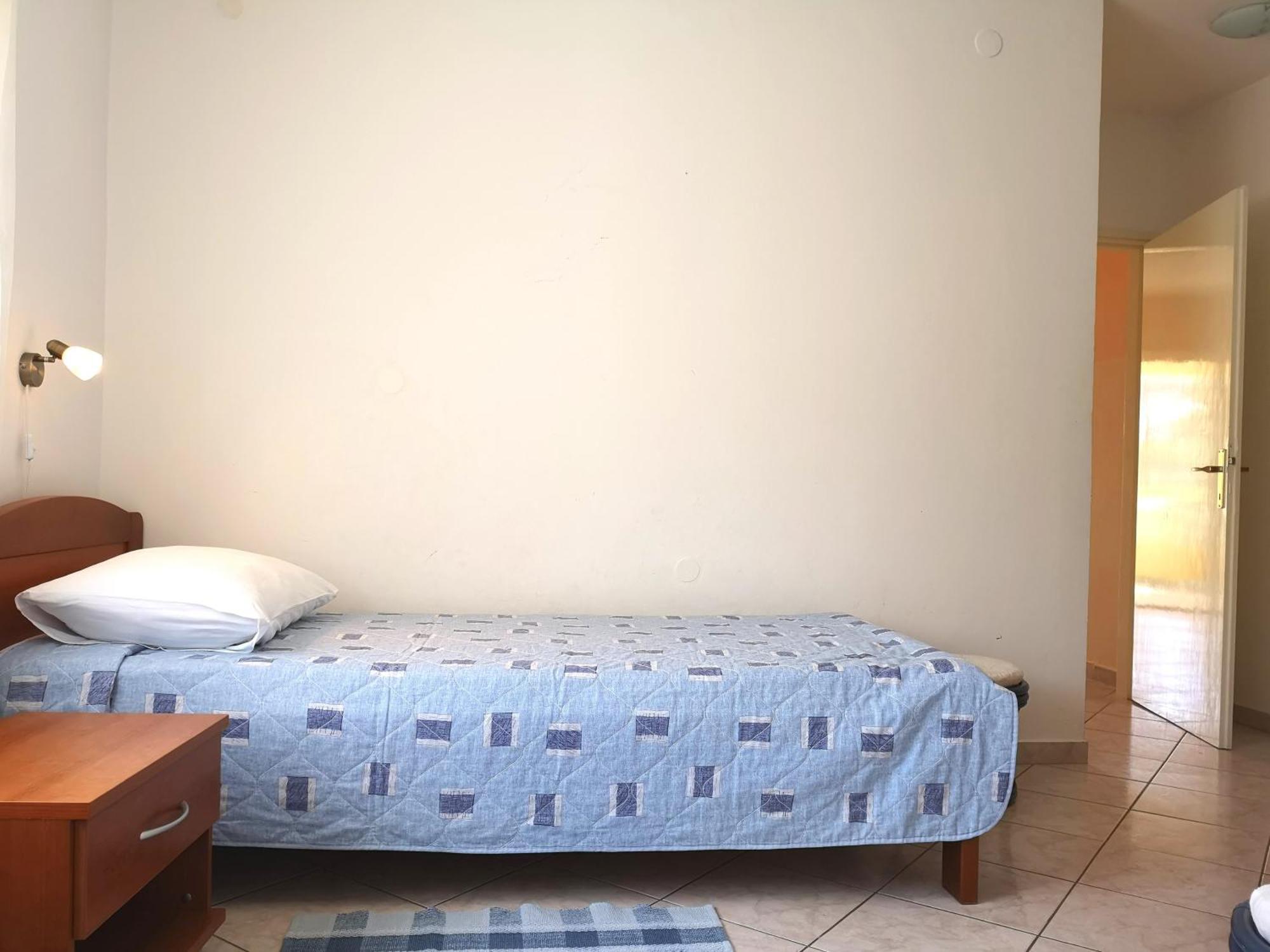 Apartments With A Swimming Pool Banjol, Rab - 11382 ห้อง รูปภาพ